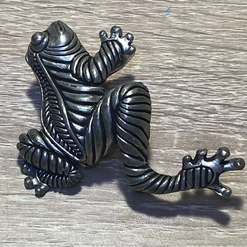 Vicenza silver tone frog buckle for kids belt,‎ see measurements on pics